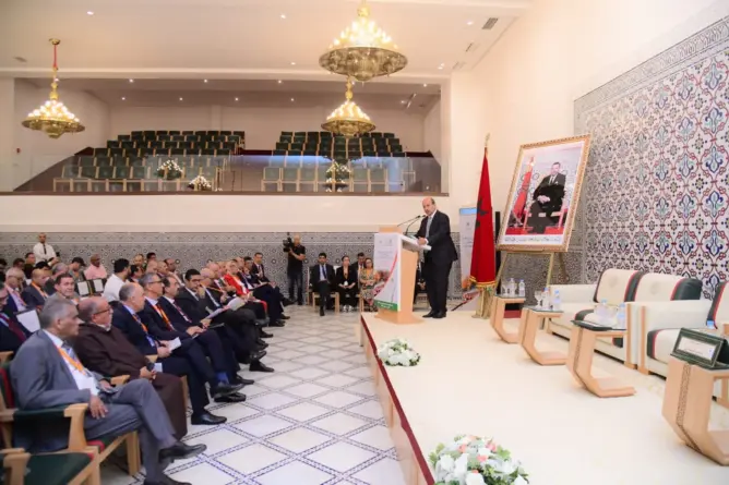 ميارة: الحكومة ملتزمة باستكمال الجهوية المتقدمة ونقل اختصاصات واسعة إلى الجهة 
