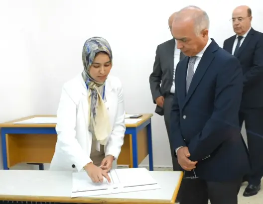 تأخر منحة أساتذة متدربين يجر بنموسى إلى المساءلة في البرلمان