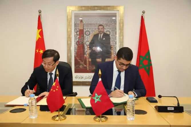 بنسعيد ونظيره الصيني يبحثان إنشاء مبادرات في مجال الصناعة الثقافية