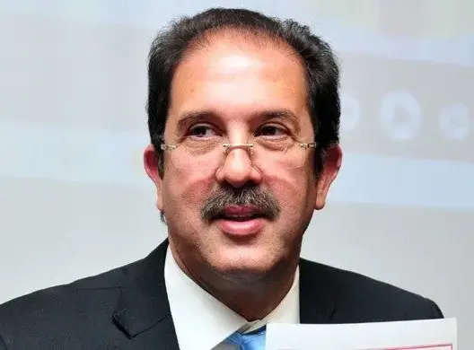 من المغرب.. الجزائري “براف” يخطط للانقلاب على الشرعية الرياضية الإفريقية