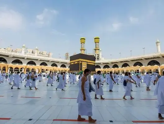 حجاج بيت الله الحرام يؤدون “طواف الإفاضة” في أول أيام عيد الأضحى