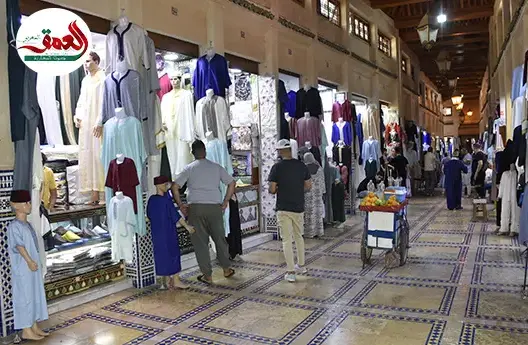 الغلاء يُؤثر على مبيعات الملابس التقليدية
