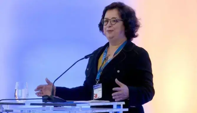 خرباش تدعو لمحاصرة “هجرة البيانات” وتنادي بتقييد عمالقة المنصات الرقمية