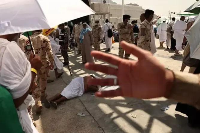 أعلنت السعودية الأحد أن أكثر من 1300 حاج توفوا خلال المناسك التي تزامنت مع موجة قيظ، مشيرة إلى أن غالبية المتوفين هم "من غير المصرح لهم بالحج".