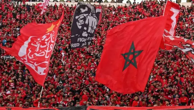 الوداد يعلن رسميا تعيين آيت منا رئيسا لفرع كرة القدم وتأجيل الجمع العام