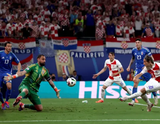 أسدل الستار اليوم الاثنين على مباريات المجموعة الثانية من بطولة أمم أوروبا بتأهل المنتخب الكرواتي لدور ثمن نهائي