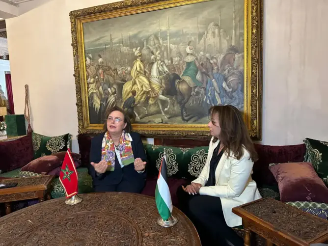 حيار توقع اتفاقية تعاون لدعم سكان غزة ونظيرتها الفلسطينية تشيد بمبادرات المغرب (فيديو)