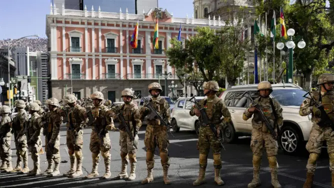 فشل محاولة انقلابية ببوليفيا والرئيس آرسي يعين قادة جدد للجيش