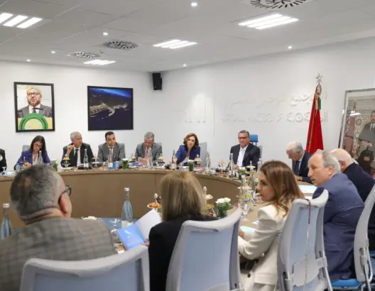 الأحرار يشيد بانسجام الأغلبية الحكومية ويفتح ورش الأخلاقيات داخل الحزب