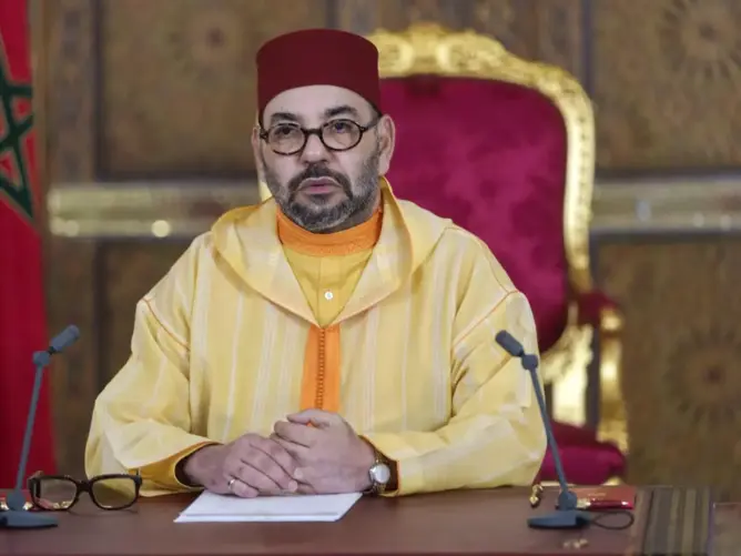 زيارة خاطفة للملك محمد السادس تستنفر سلطات طنجة