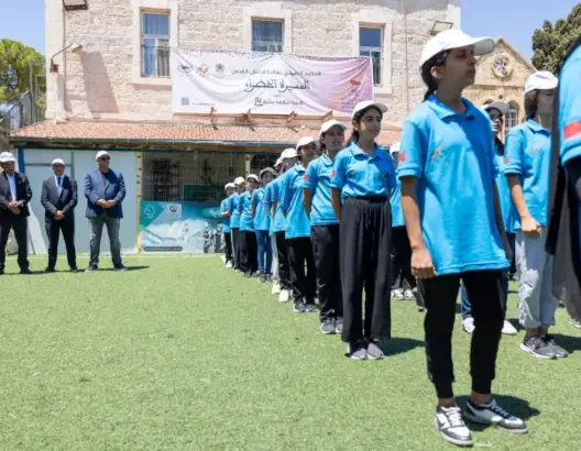 “غادي يرجع يبوس يديه”.. برلماني يقترح إرسال الشاب المغربي إلى مخيمات بالخارج