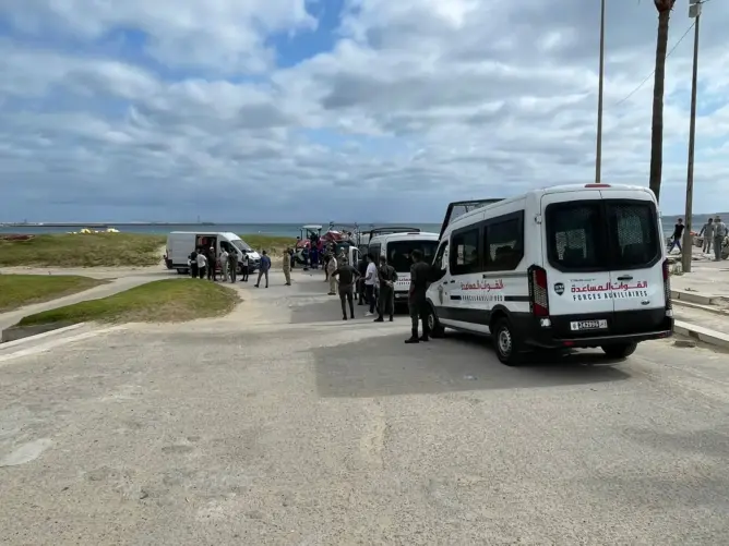 توقيف مهاجرين سريين وتحرير الملك البحري في حملة تمشيطية بطنجة (صور)