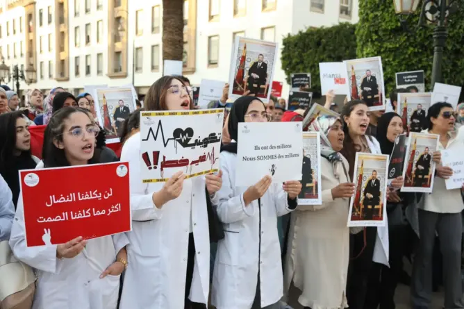 وزارة التعليم العالي تعلن برمجة دورة استثنائية لامتحانات كليات الطب