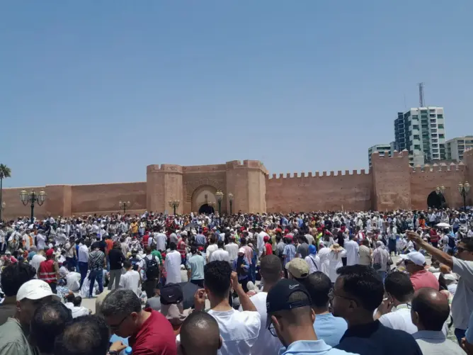 تواتر الإضرابات يهدد تأمين العلاج.. من يحمي صحة المغاربة؟