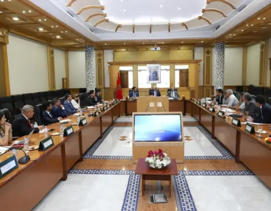 أيت الطالب يجتمع بنقابات الصحة ويبدي موافقة الحكومة على مضامين الاتفاق السابق