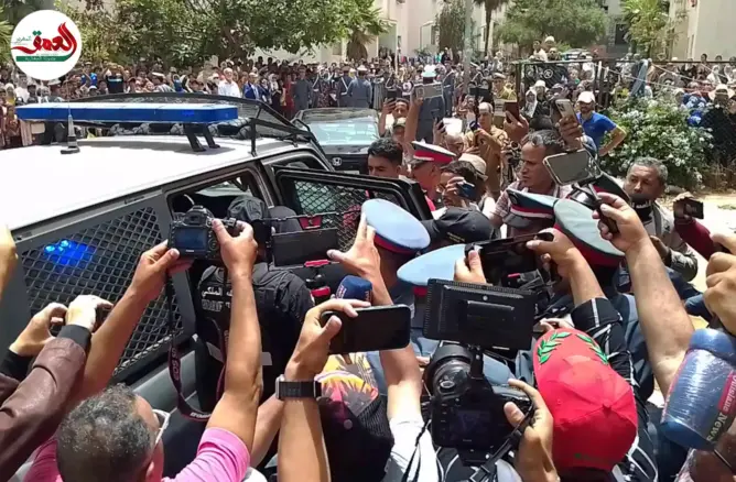 أم لطفلين.. إعادة تمثيل جريمة قتل زوج لزوجته بالمحمدية (فيديو)