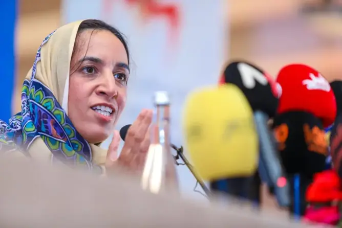 بوعيدة تعد ساكنة كلميم وادنون بـ”الرخاء” وتتسلح بالأرقام لكشف خطة تنمية الجهة