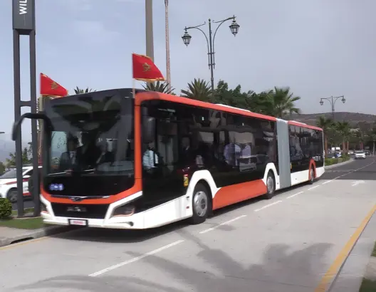 شركتان عملاقتان تتنافسان على تدبير النقل العمومي بأكادير.. و”العمق” تكشف تفاصيل الصفقة