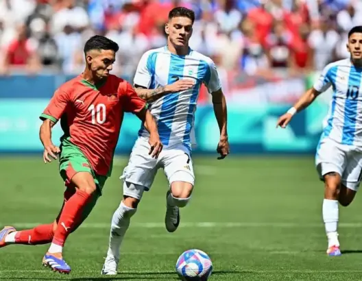 اللجنة الأولمبية الدولية: مباراة المغرب والأرجنتين لم تنته والحكم لم يطلق الصافرة
