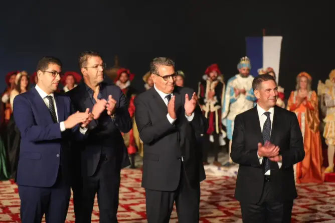 أخنوش وبنسعيد يحضران العرض الأول لـ”نوستالجيا.. عاطفة الأمس” بـ”أكادير أوفلا الأثري”