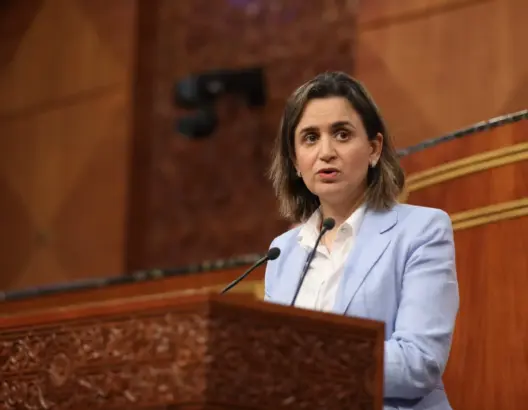 البرلمان يصادق على قانون يعزز الحماية الاجتماعية لموظفي الإدارات العمومية