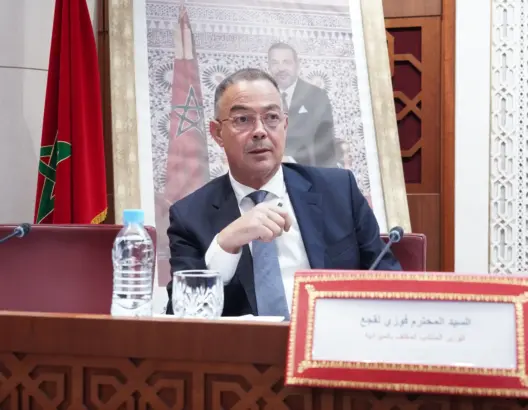الحكومة تعلن عن “إجراءات صارمة” لضبط الصفقات.. ولقجع يتوعد المخالفين