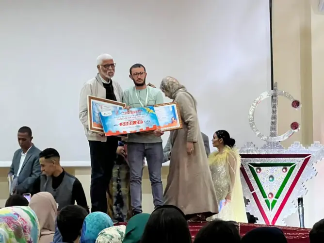 “العمق” تتوج بجائزة عبد العزيز البيض للصحافة والإعلام