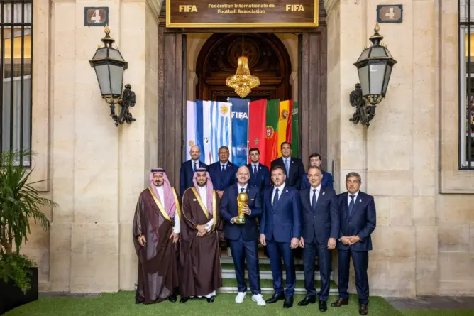 المغرب والبرتغال وإسبانيا يقدّمون رسميا ملفّ المونديال.. ولقجع: ترشحنا إرث للأجيال