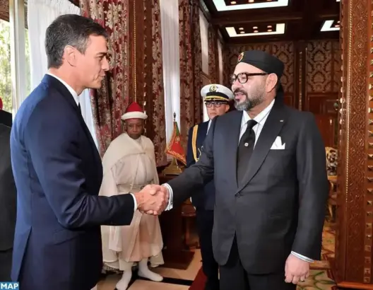 هل يخفف اعتراف فرنسا بمغربية الصحراء ضغط المعارضة على بيدرو سانشيز؟