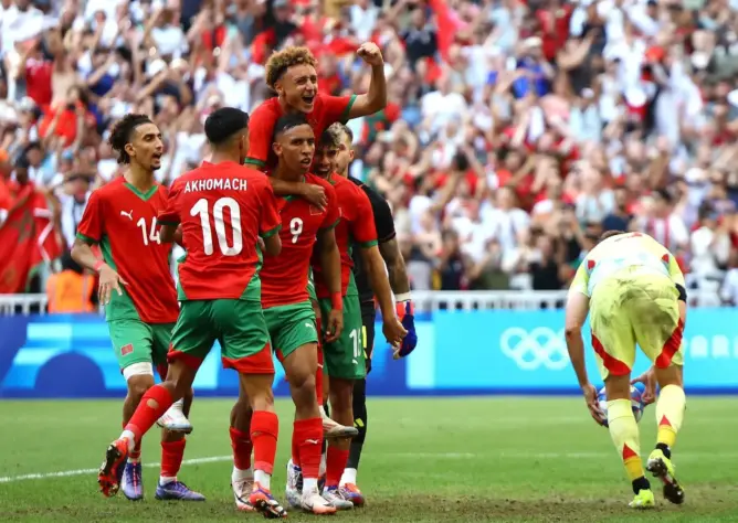 رغم جدل تدخل الركراكي.. إنجاز تاريخي للمنتخب الأولمبي وسعي للفوز بالبرونزية