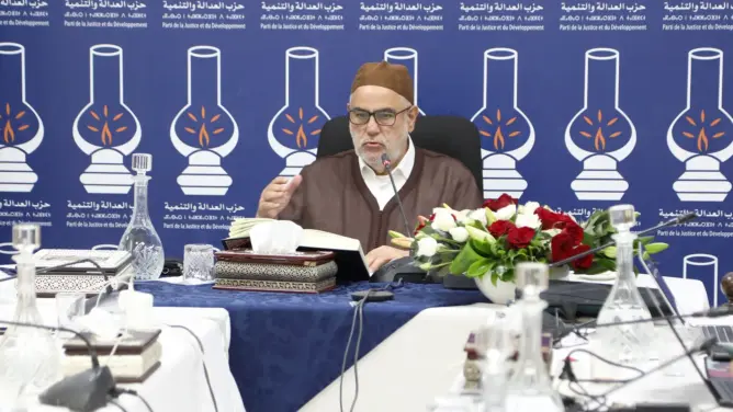 البيجدي يرفض إقصاءه من المشاركة في الإحصاء ويتهم الحليمي بـ”خرق الدستور”