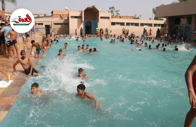 بـ10 دراهم فقط .. المسبح البلدي بمراكش يستقطب أعدادا قياسية من الزوار الفارين من لهيب الحرارة