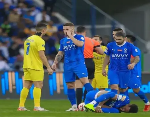الهلال يفوز بالسوبر السعودي بعد تغلبه على النصر بحصة ثقيلة