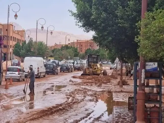 نشرة إنذارية تتوقع أمطارا غزيرة مصحوبة برياح قوية وبرد بهذه المناطق