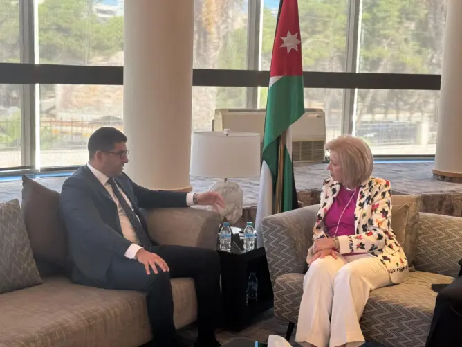 عمان.. بنسعيد يبحث مع نظيرته الأردنية تعزيز التعاون الثقافي بين المملكتين