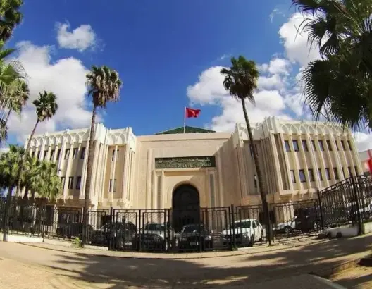 جماعة الرباط.. اكتظاظ بالمكاتب وموظفون يتناوبون على الحضور لقلة الكراسي