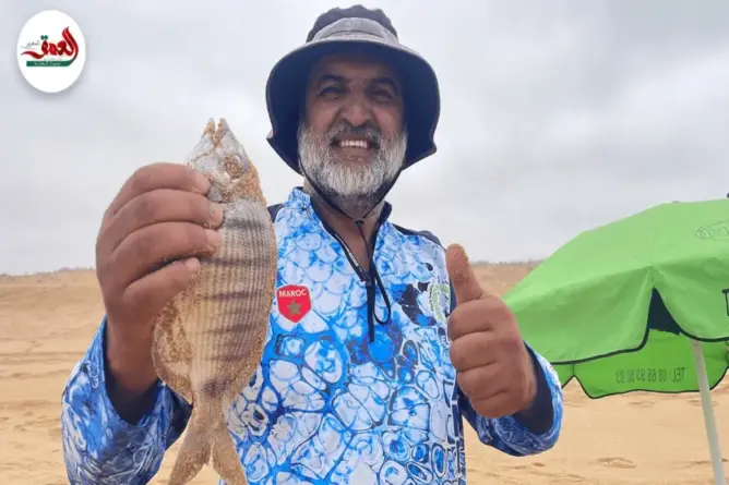 متقاعد عاشق للبحر يروي قصته مع الصيد بالقصبة