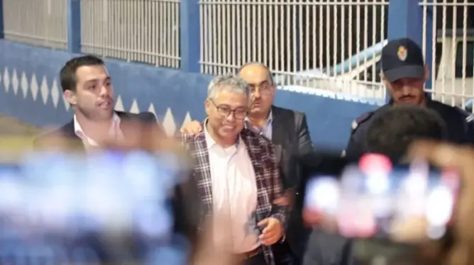 أول ظهور للدكتور التازي بعد الإفراج عنه.. والمحكمة تؤخر محاكمته استئنافيا
