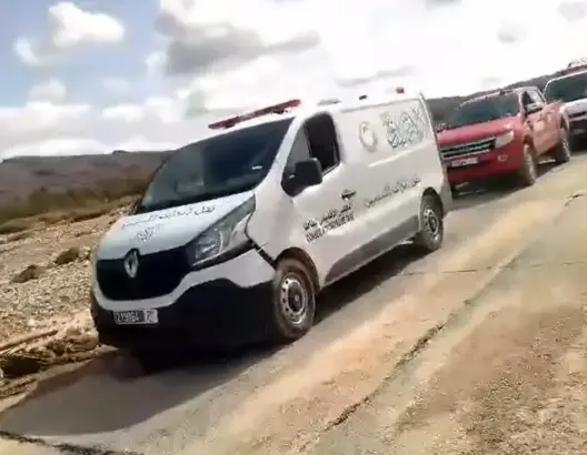 فيضانات طاطا تعزل 3 دواوير .. انقطاع للطرق والكهرباء والاتصالات