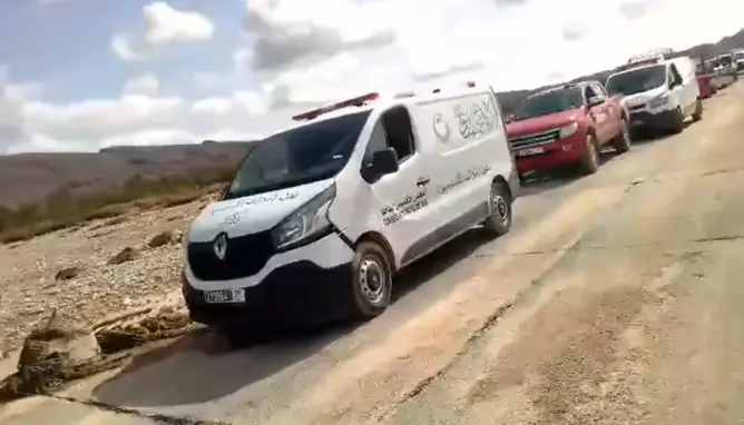 فيضانات طاطا تعزل 3 دواوير .. انقطاع للطرق والكهرباء والاتصالات