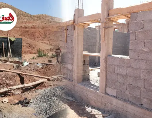 بعد عام على الزلزال.. قرويون بالحوز يواصلون بناء منازلهم بعد استفادتهم من دعم إعادة الإيواء