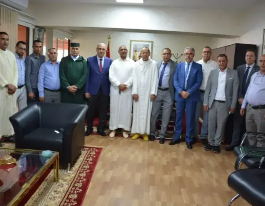 توزيع 10 حافلات لمحاربة الهدر المدرسي بأزيلال