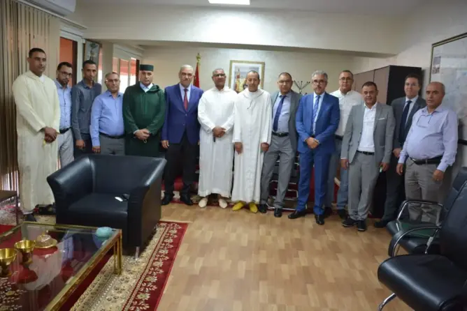 توزيع 10 حافلات لمحاربة الهدر المدرسي بأزيلال