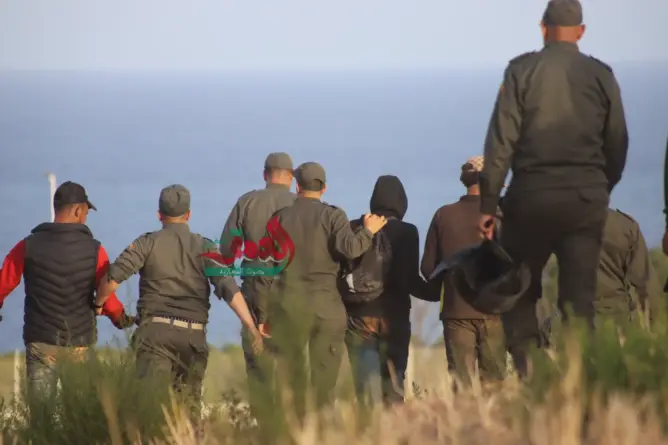 سلطات طنجة تجهض عملية للهجرة السرية وتوقف 55 “حراكًا”
