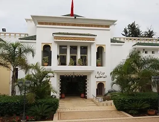 بانتظار عزلهم .. والي الشمال يوقف رئيس مقاطعة طنجة المدينة ونوابه