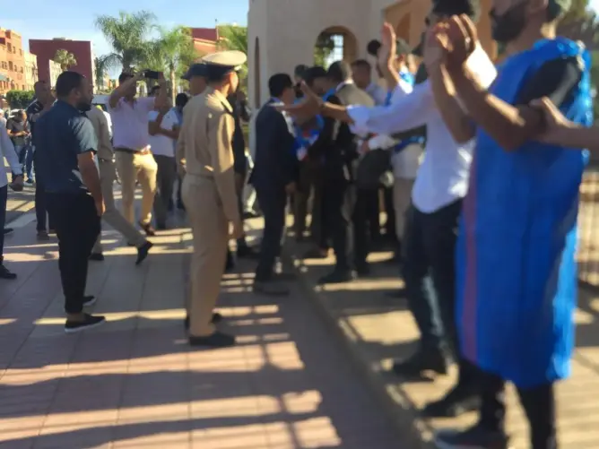 معطلو سوق السبت يستنكرون منع مسيرتهم ويحملون المسؤولية لعامل الإقليم