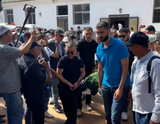 بحضور لقجع وبنعبد الله وموخاريق.. تشييع مهيب لقيدوم الإعلام الرياضي المغربي “بويميد” (صور)