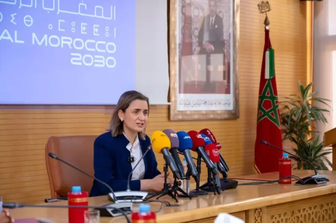 الحكومة تعول على الذكاء الاصطناعي لتسريع الانتقال الرقمي بالمملكة