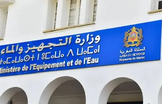 نقابة تطالب وزارة التجهيز بالتحقيق في “اختلالات” مراكز الاصطياف