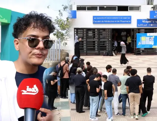 “تلطخت بدماء أطباء الغد”.. طلبة يعيدون وزراتهم لكلية الطب بالرباط وينتفضون ضد تعنيفهم (فيديو)